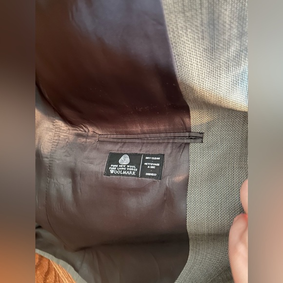 Men’s Tip Top Wool Suit 44 pants 38 blazer with pleats and 1 inch cuff - Picture 3 of 5